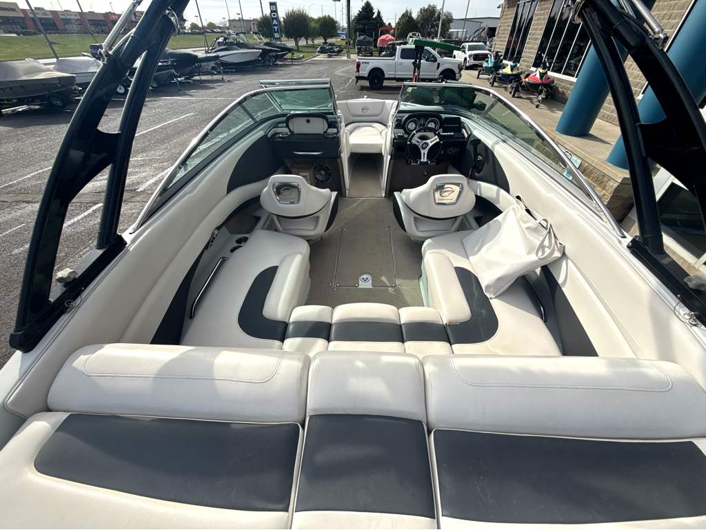 2015 Crownline 235SS - Image 11