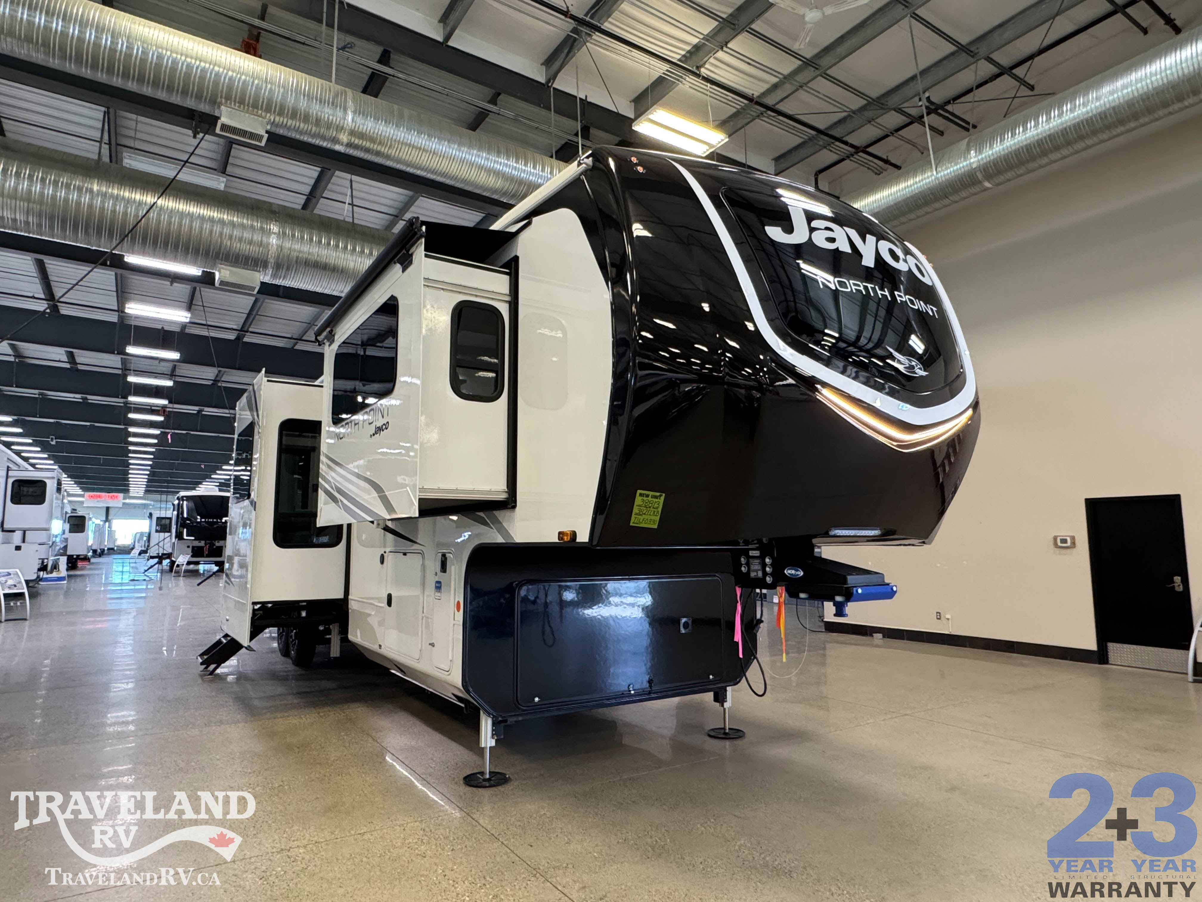 2026 Jayco North Point 382FLRB - Image 1