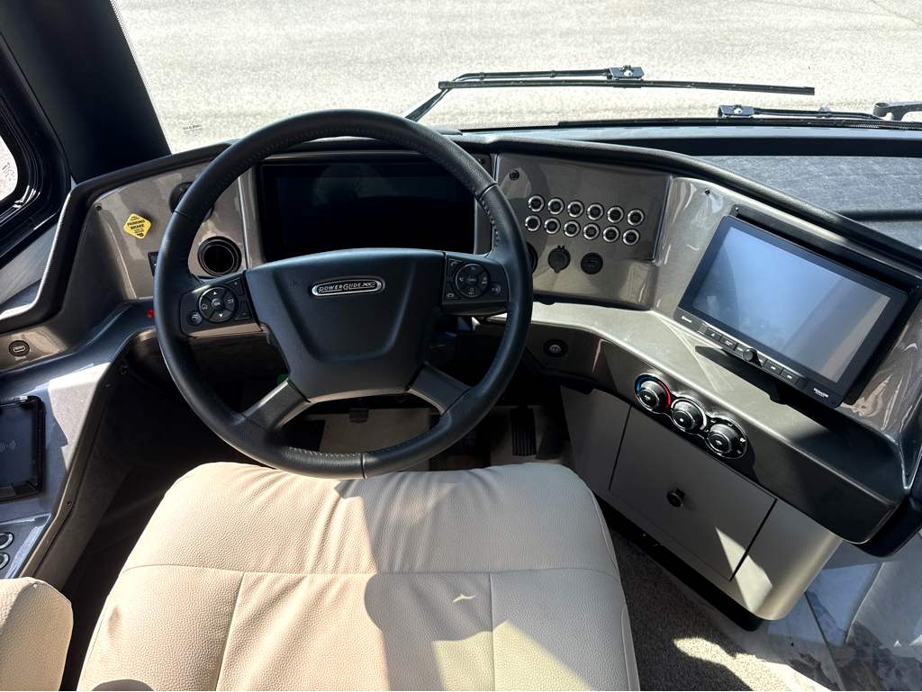2027 TIFFIN PHAETON 40 RTH - Image 6
