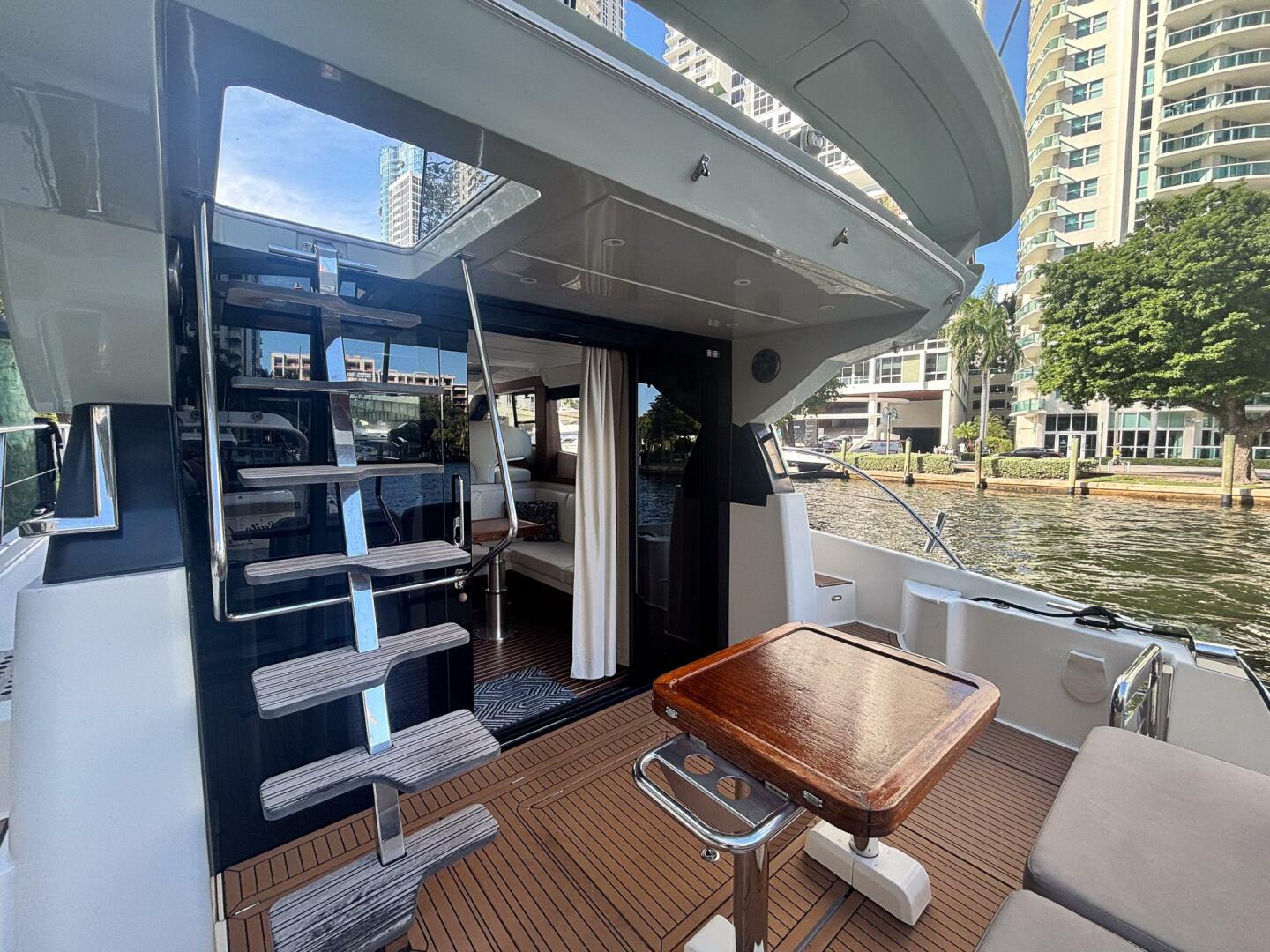 2015 Bavaria 420 Virtess Coupe - Image 4