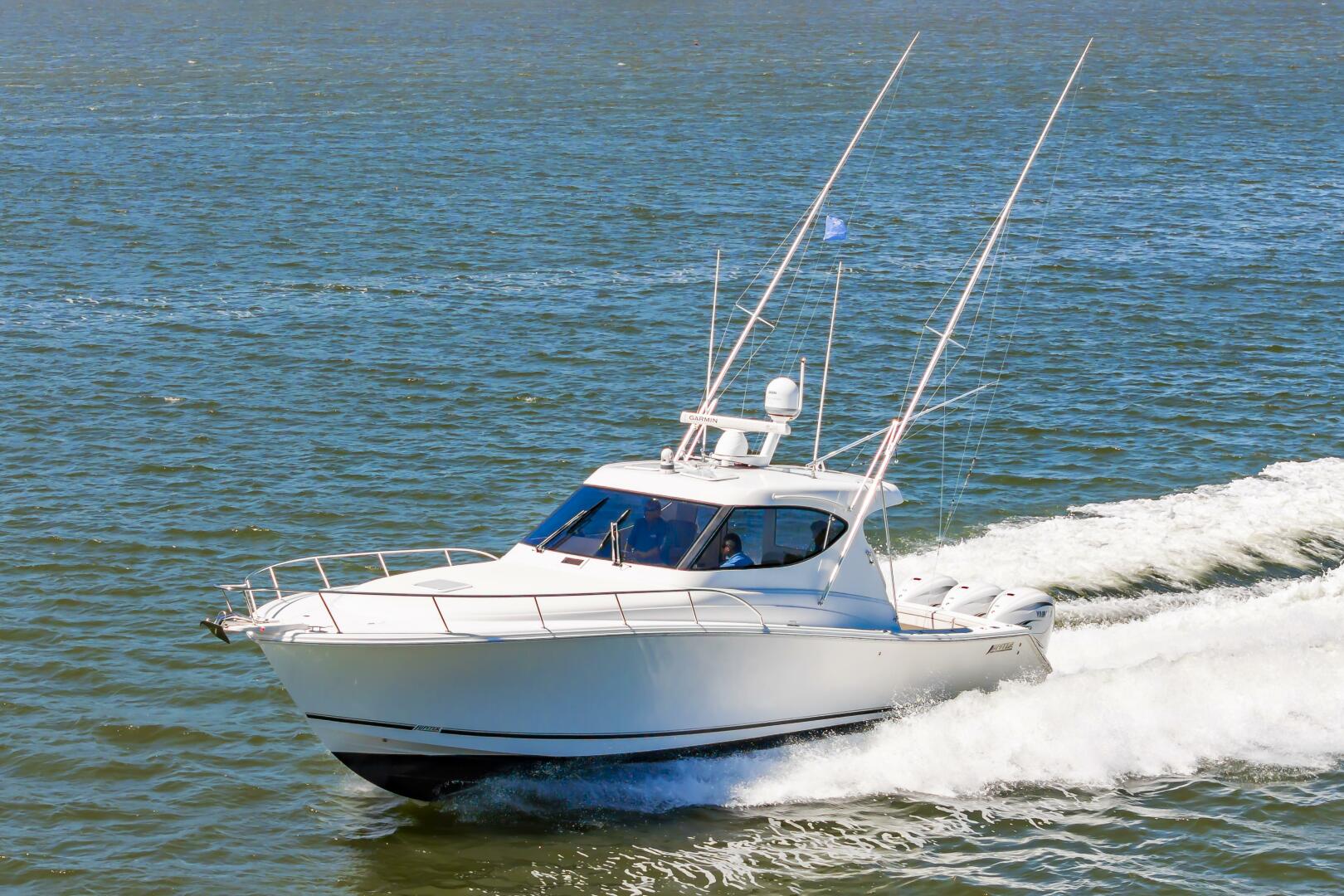 2014 Jupiter 41 Sport Bridge - Image 2