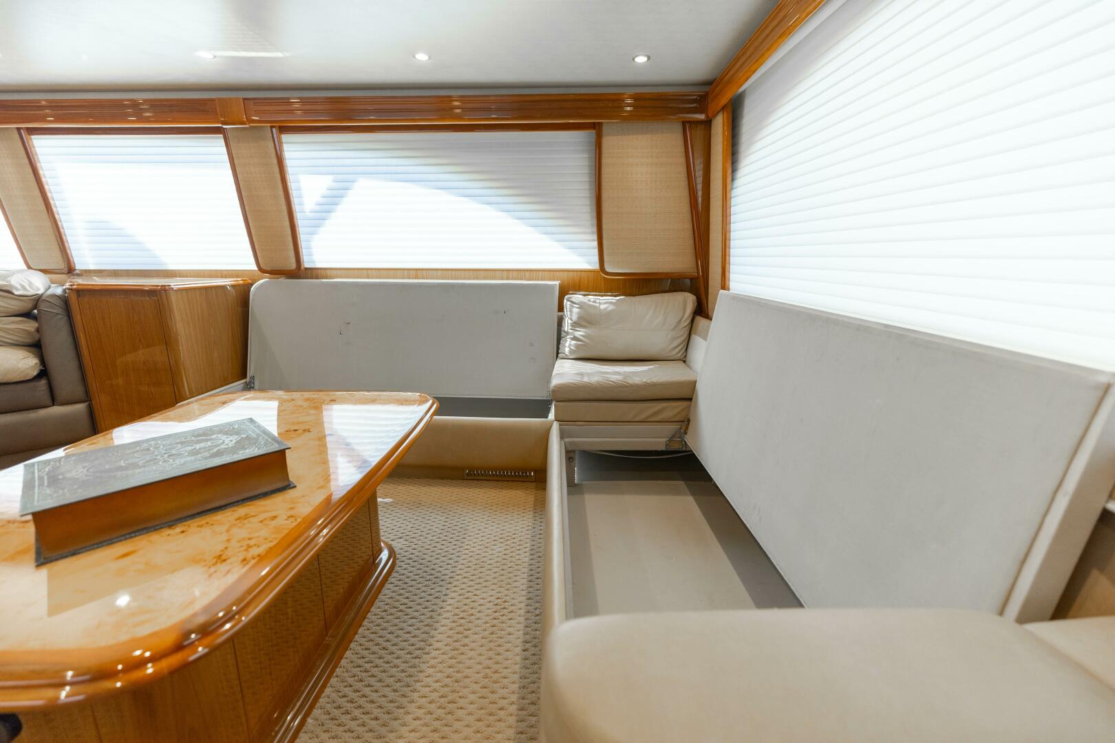 2013 Viking 76 Convertible - Image 11