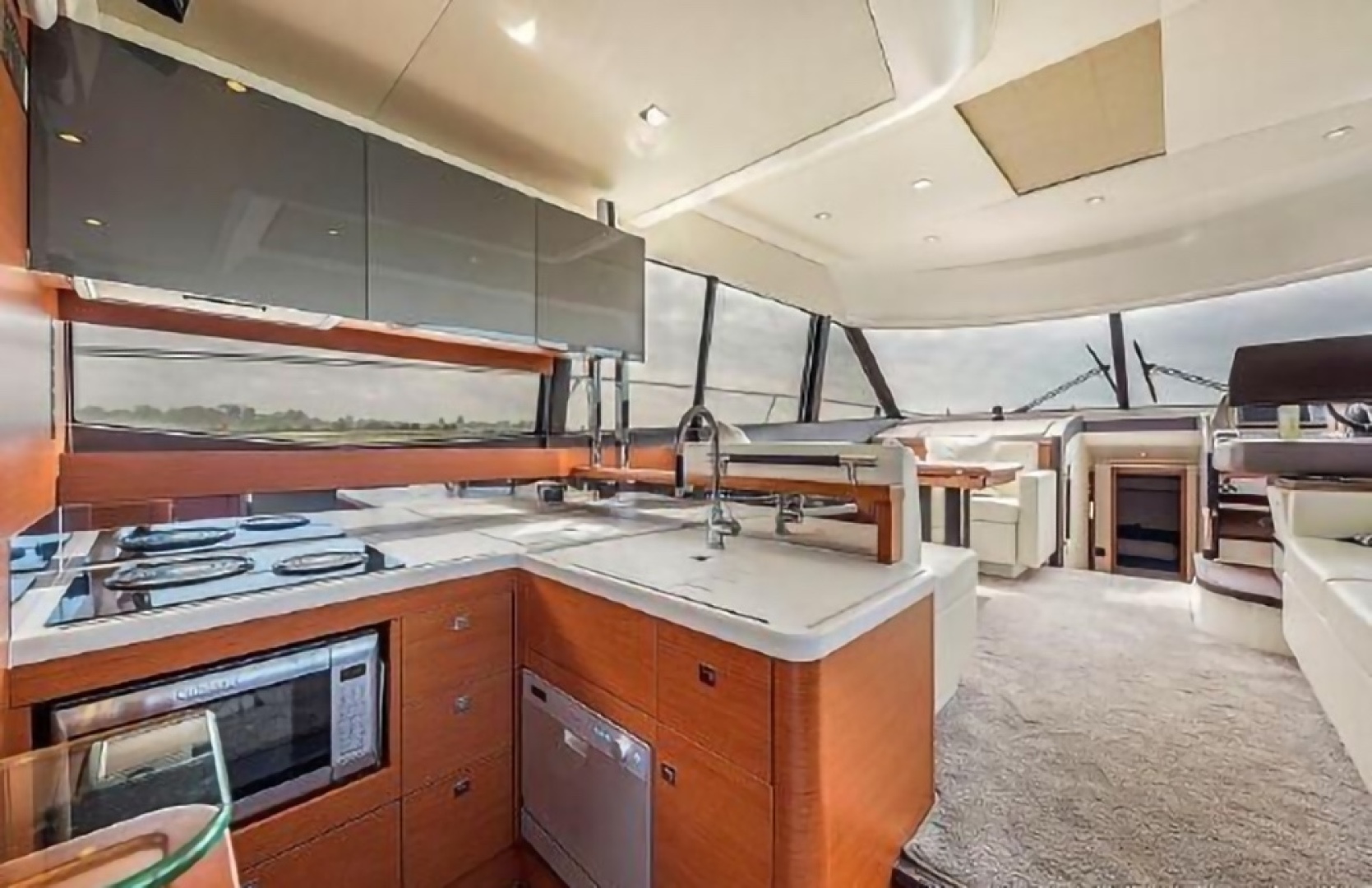 2015 PRESTIGE PRESTIGE 550 Base - Image 13