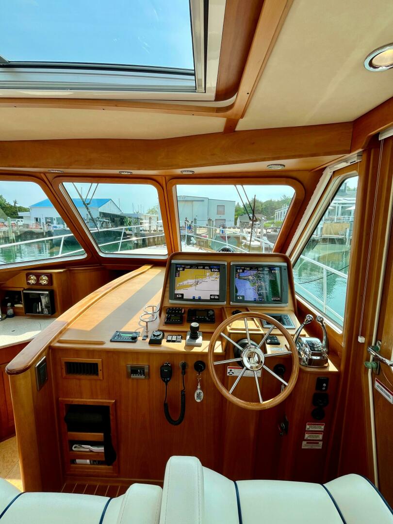2010 Sabre 40 Sedan - Image 22