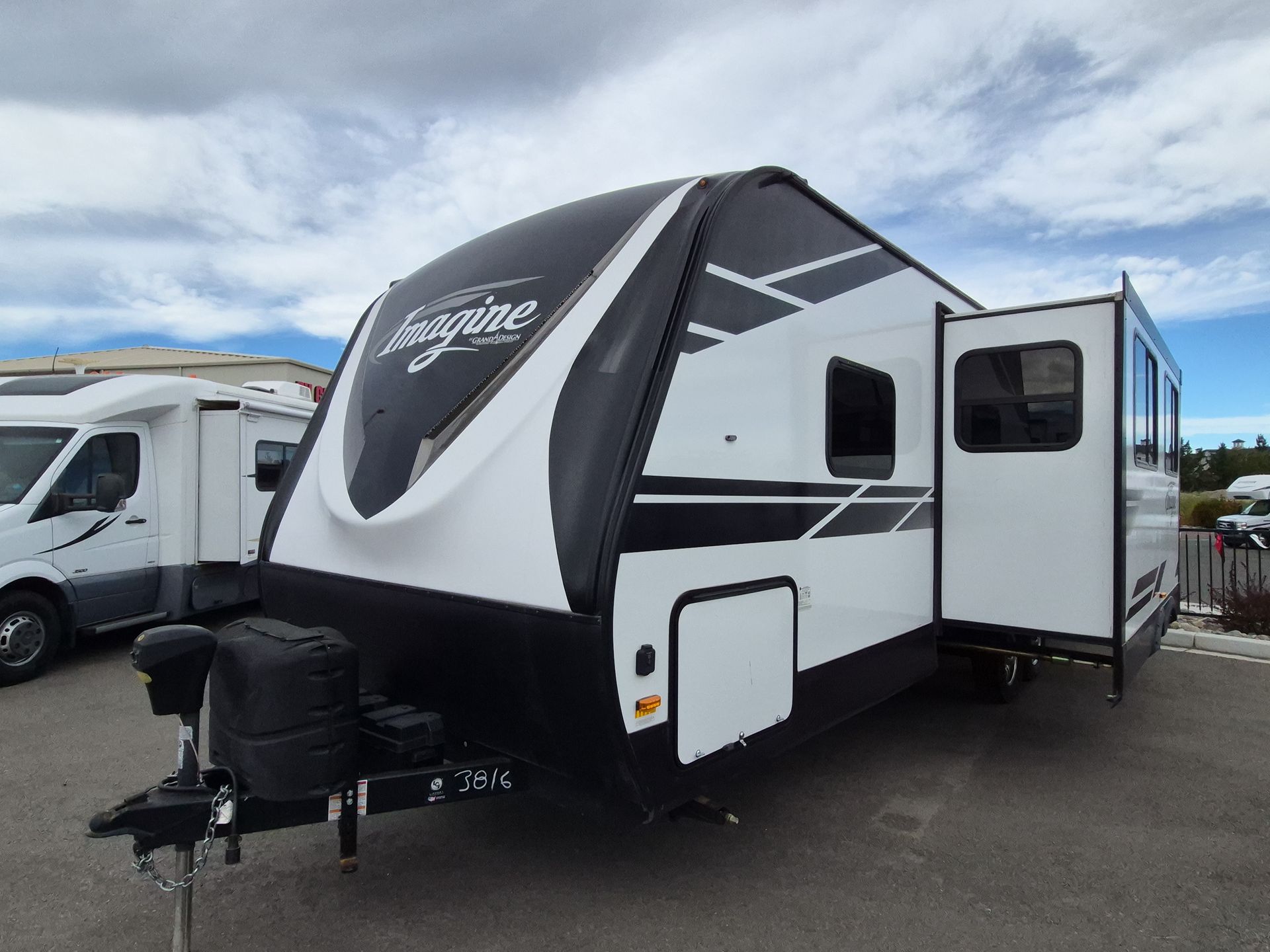 2019 Grand Design Imagine 2800BH - Image 3