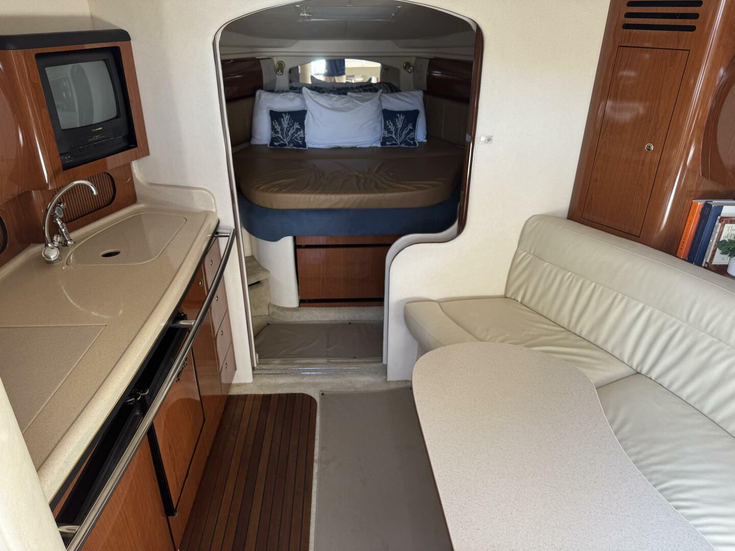 2002 Sea Ray 360 Sundancer - Image 28