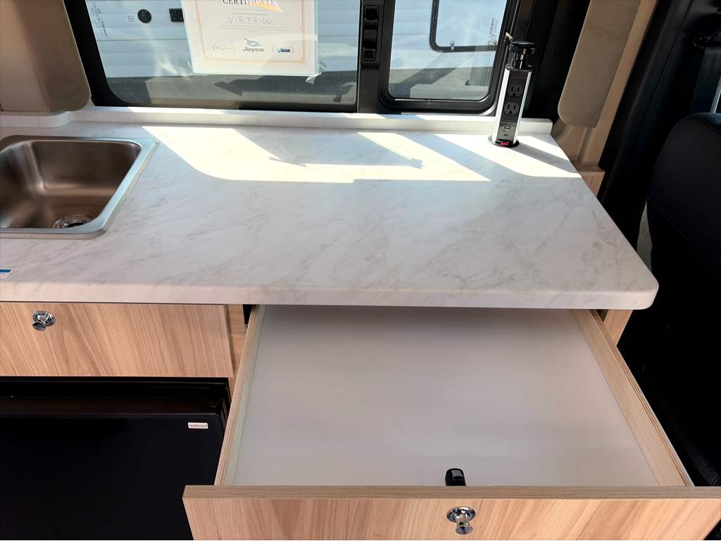 2027 JAYCO SWIFT 20T - Image 16