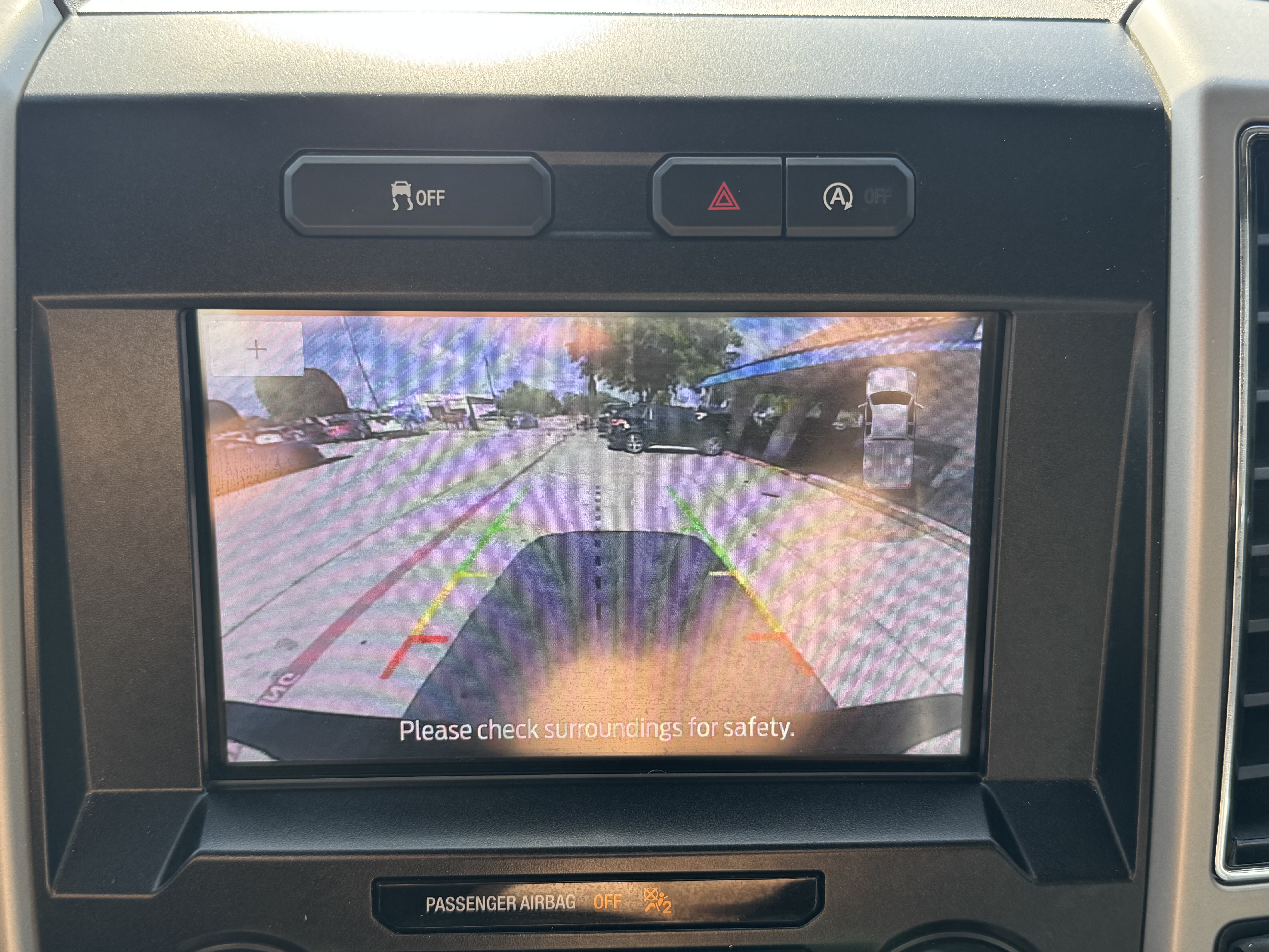 2019 Ford F150 Crew Cab XLT 4WD - Image 25