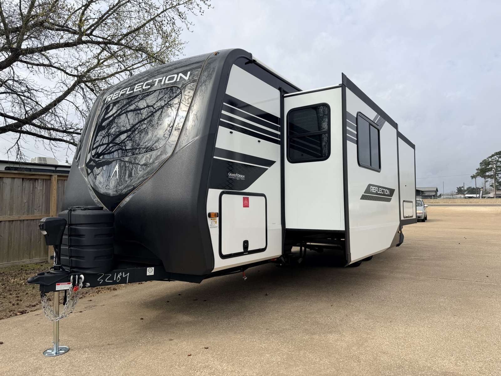2026 Grand Design Reflection Travel Trailer 322FKTS - Image 3