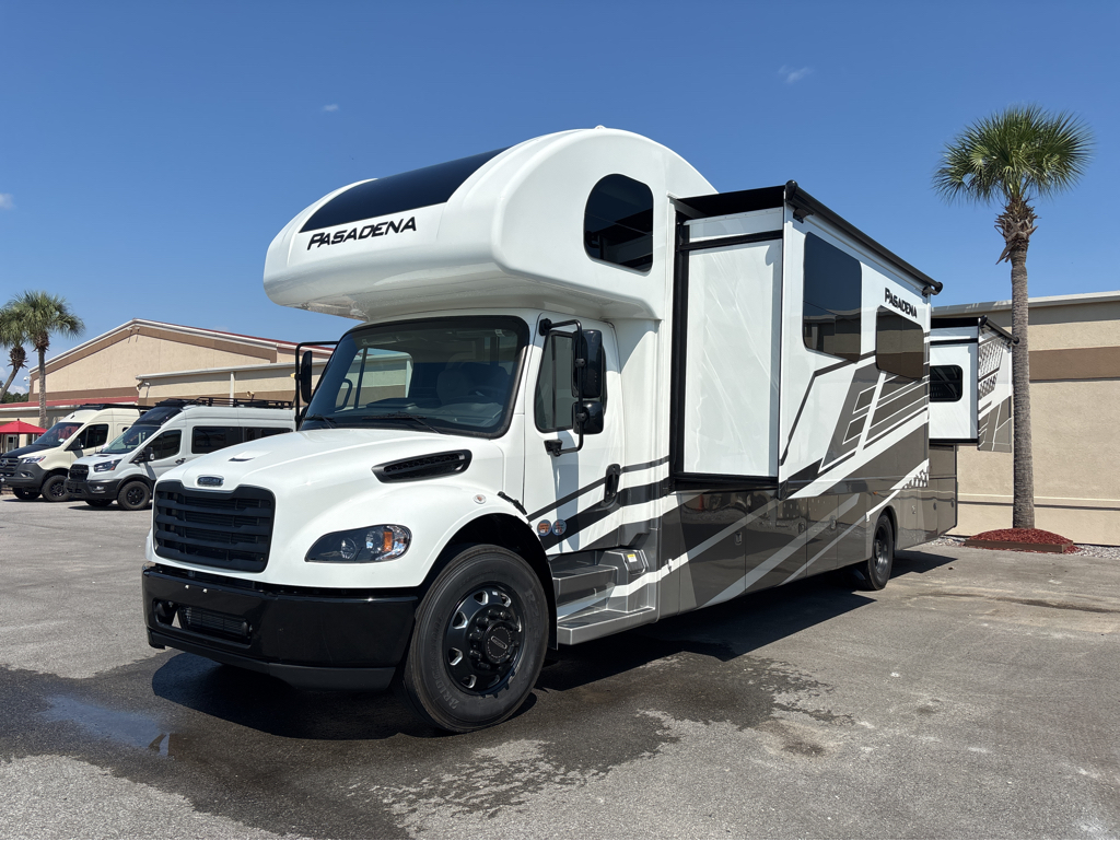 2026 THOR MOTOR COACH PASADENA 38FX - Image 3
