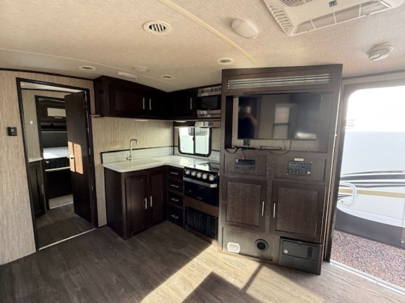 2019 Cruiser RV Fun Finder Xtreme Lite 25RS - Image 6