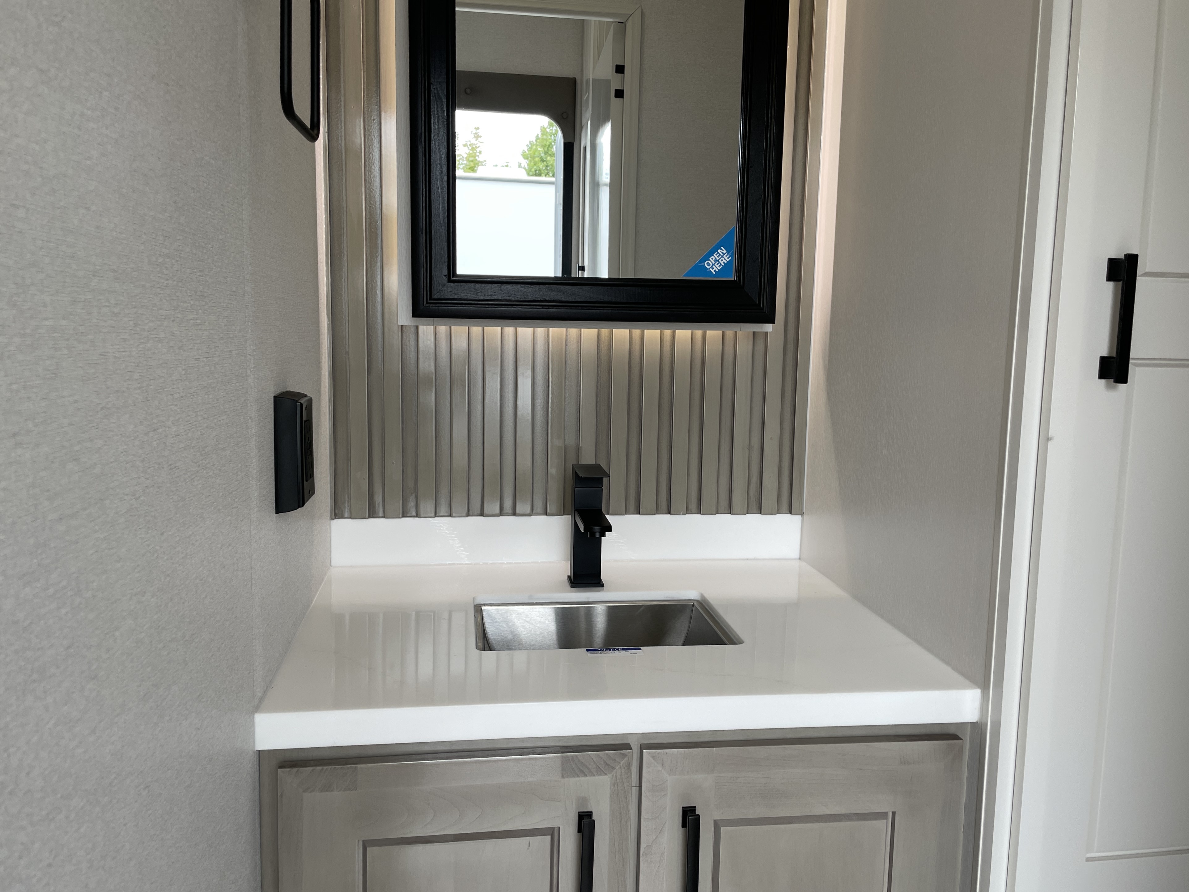 2027 Jayco Pinnacle 38FBRK - Image 17
