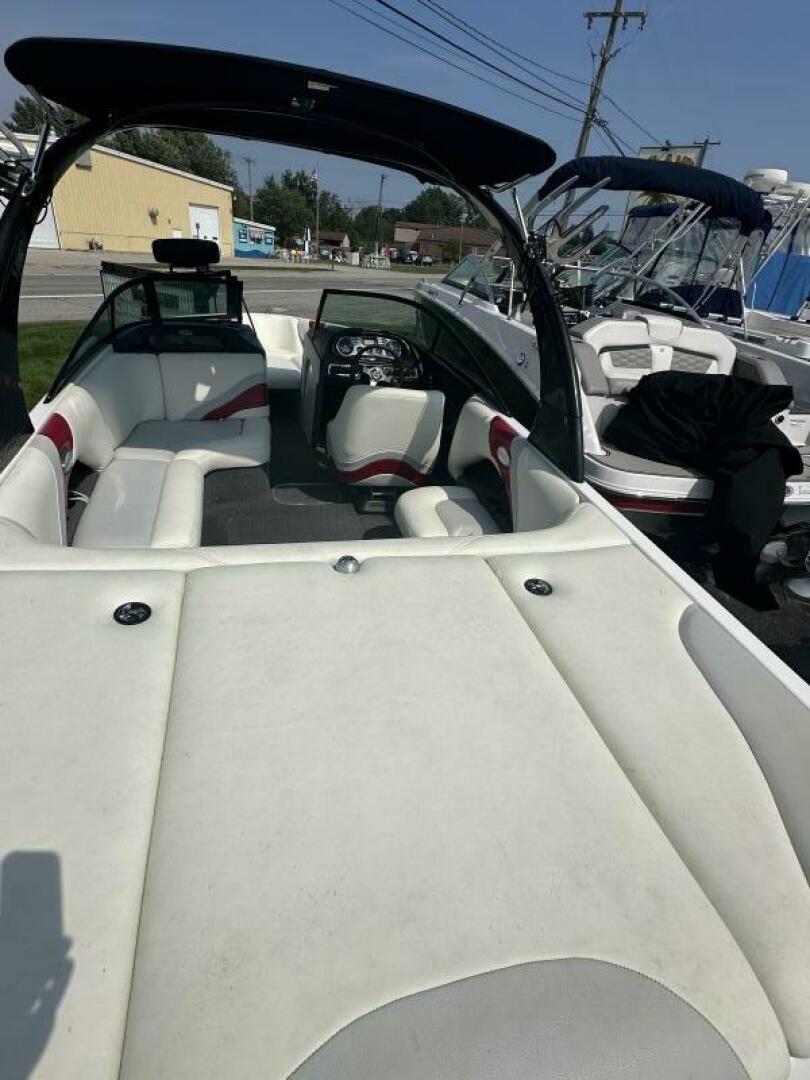 2007 Malibu 21 V-Ride Base - Image 5