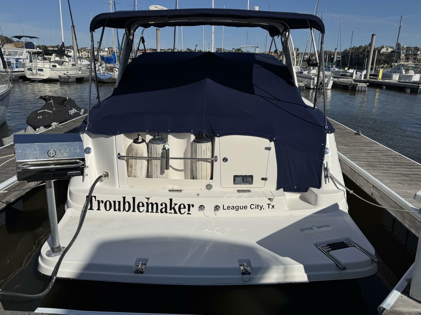 2002 Rinker 342 Fiesta Vee - Image 3