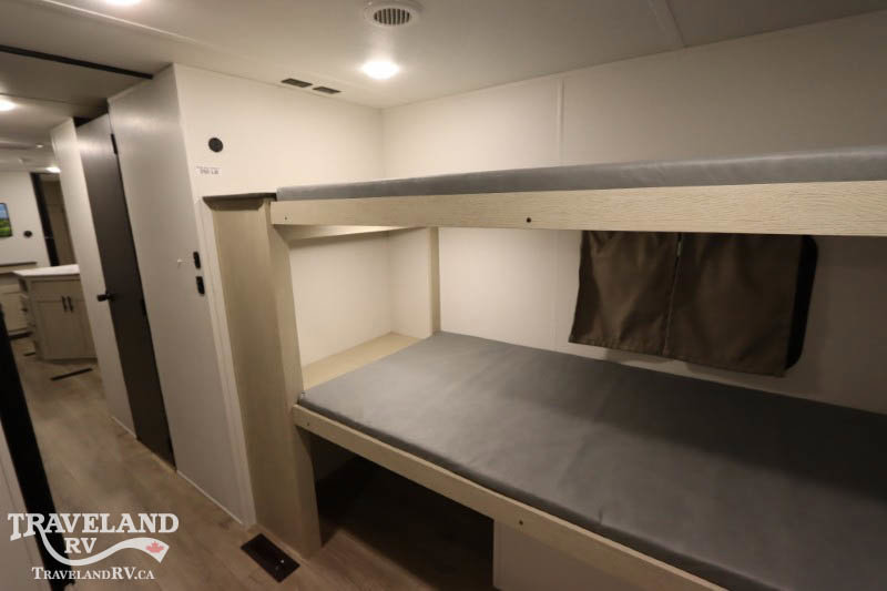 2025 Coachmen Northern Spirit DLX 5320BEDS - Image 25