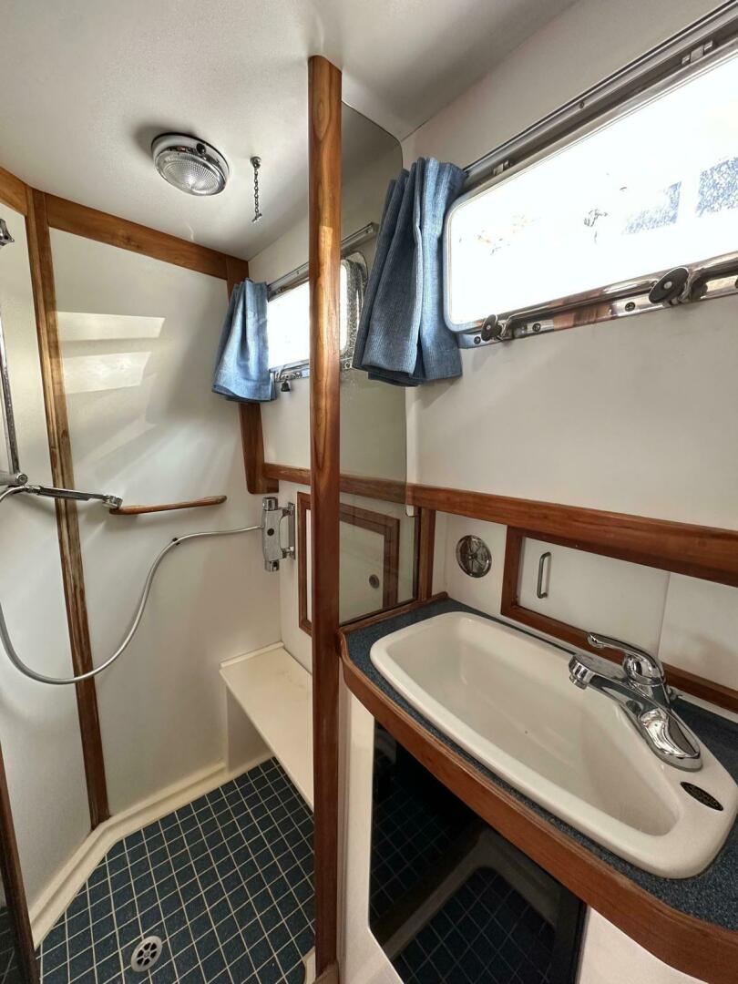 1997 Sabre SABRELINE 474 Trawler - Image 14