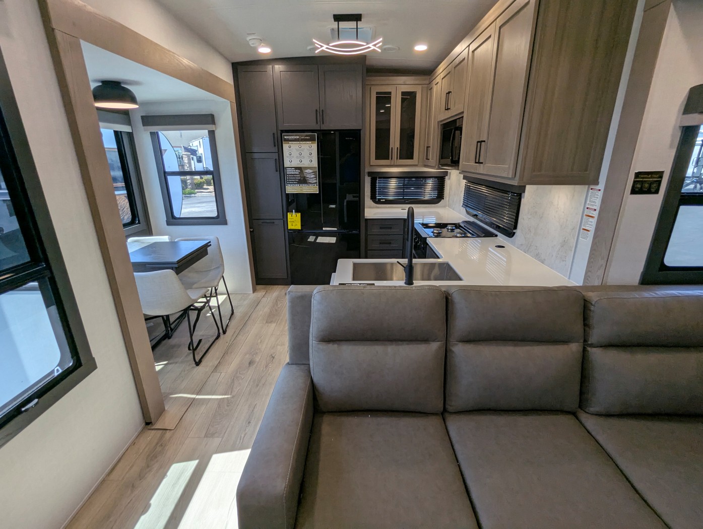 2026 Forest River Rockwood Signature 404SRK - Image 20
