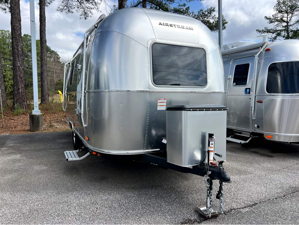 2026 AIRSTREAM WORLD TRAVELERUSA 22RB - Image 1