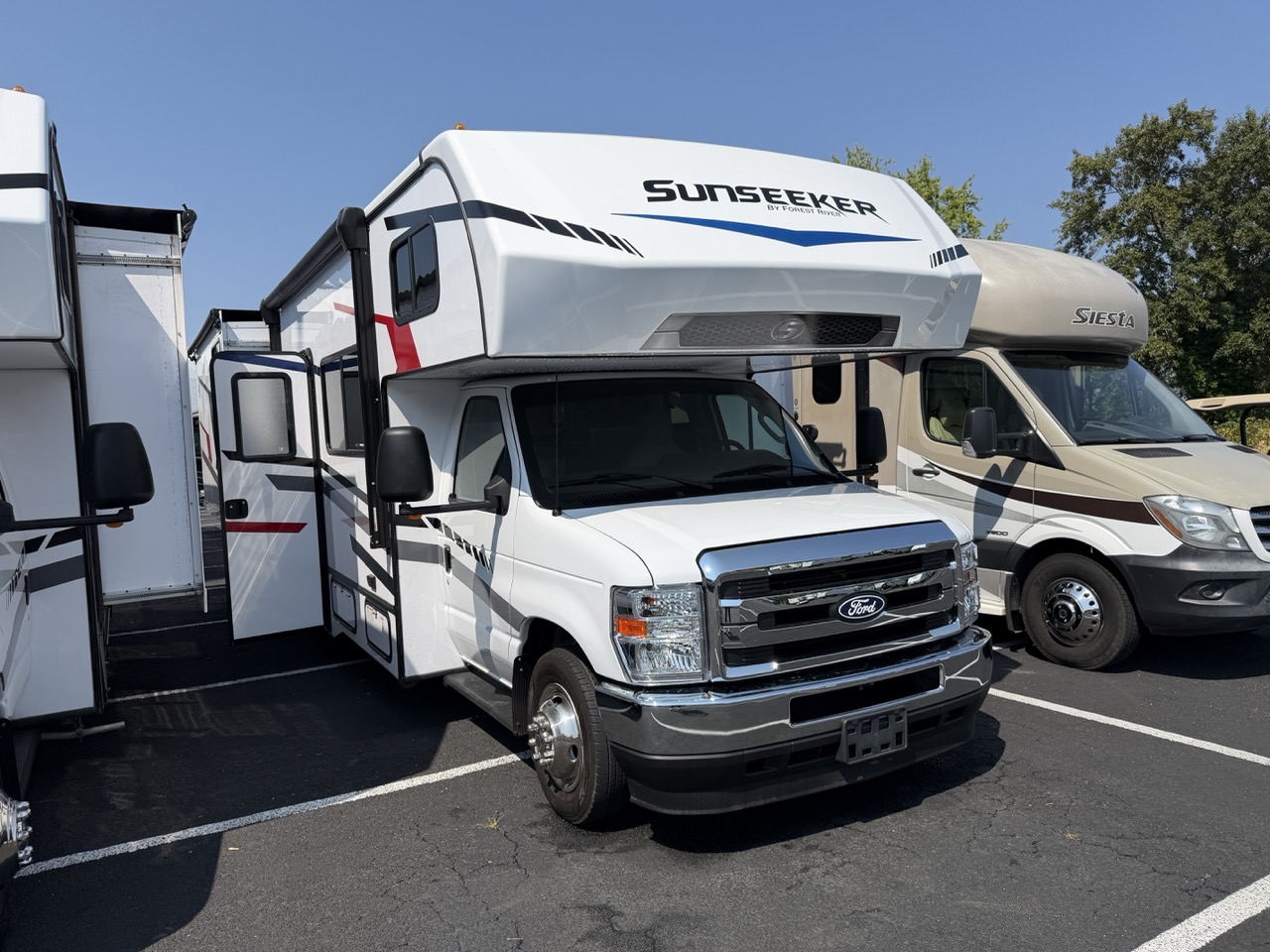 2026 Forest River Sunseeker 3250DSLE