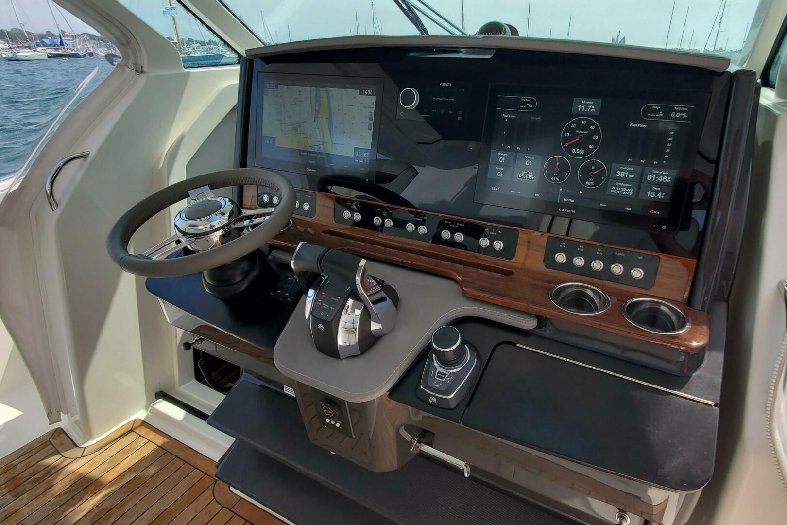 2021 TIARA YACHTS TIARA YACHTS 38 LS Base - Image 16