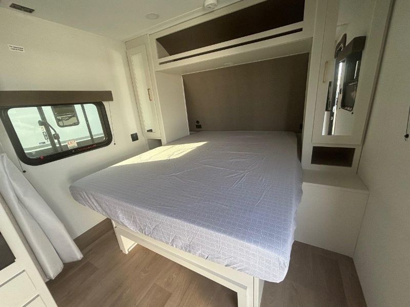 2026 Grand Design Transcend XPLOR 19BHX - Image 4
