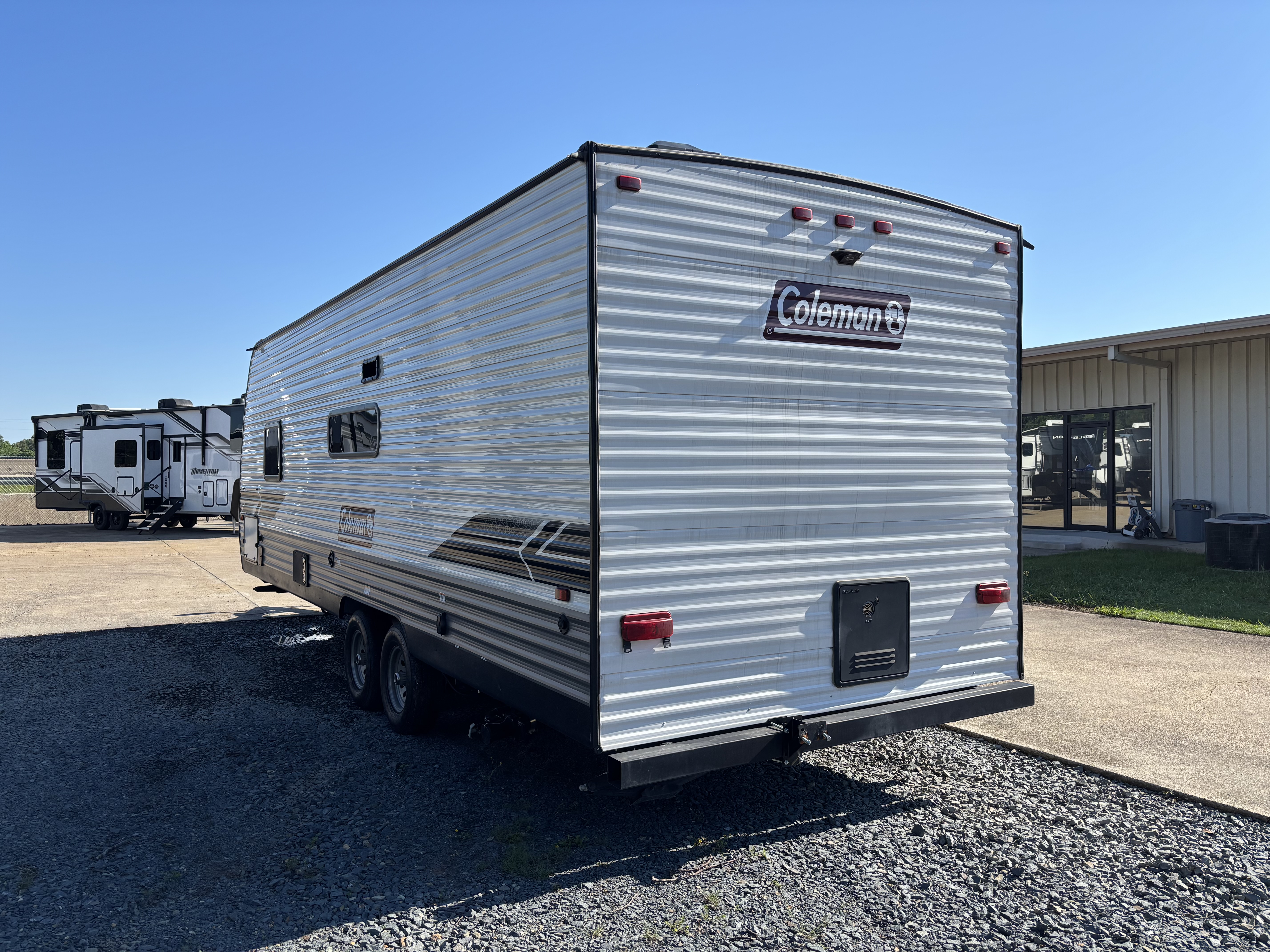 2024 Dutchmen Coleman Lantern LT 274BH - Image 6