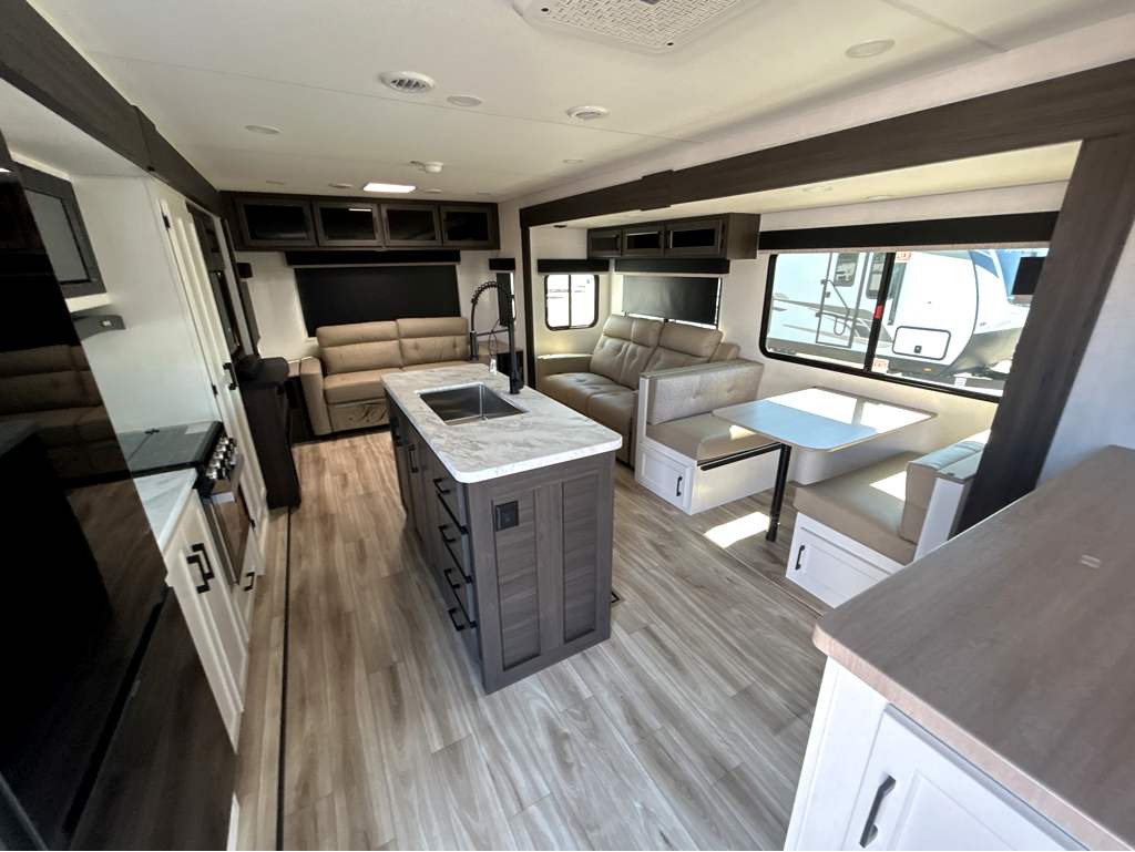 2026 VENTURE RV SPORTTREK 312VIK - Image 7