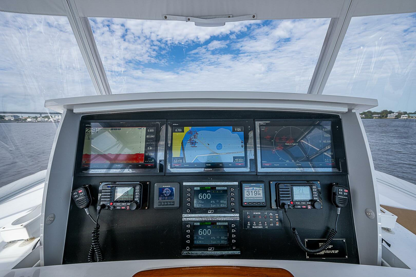 2017 F&S Cusotm Express Sportfish - Image 11