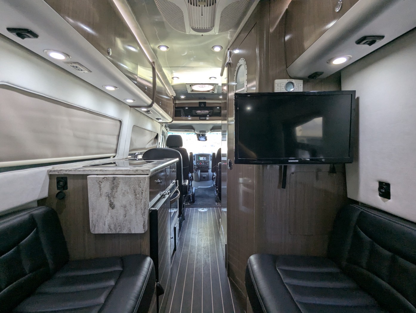 2017 Airstream Interstate Grand Tour EXT - Image 23