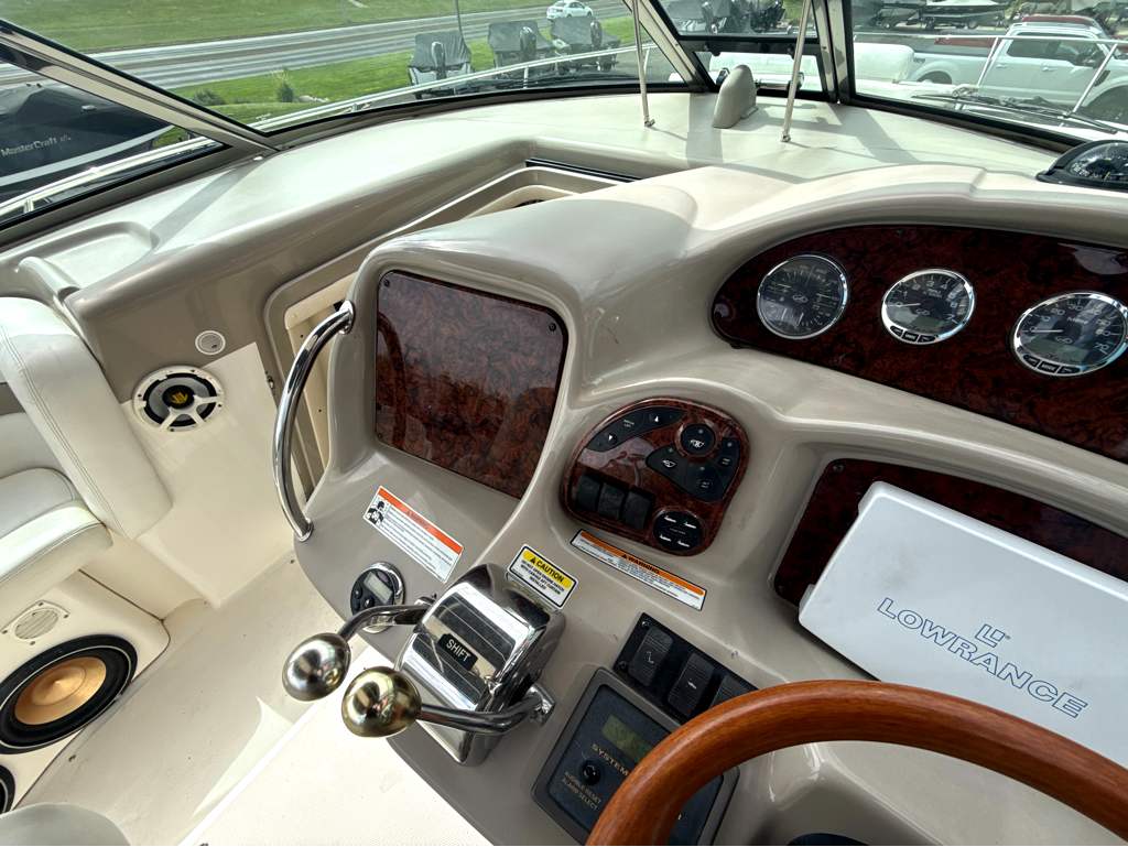 2006 Sea Ray 320 Sundancer - Image 25