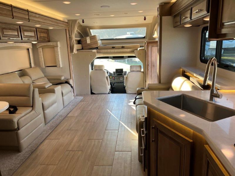2026 Entegra Coach Accolade XL 37M - Image 14