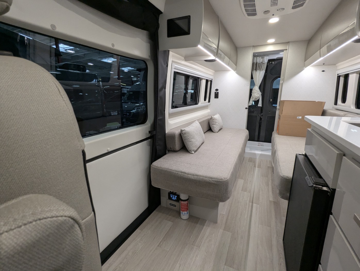 2027 Thor Motor Coach Tellaro 20L - Image 25