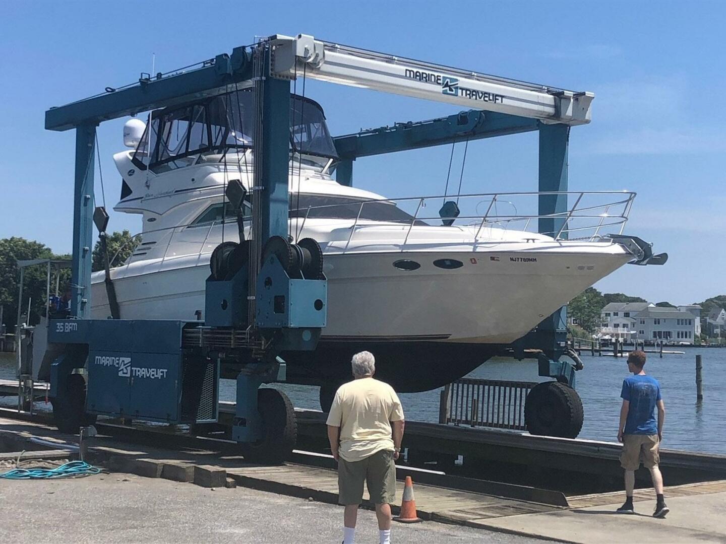 2003 Sea Ray 400 Sedan Bridge - Image 13