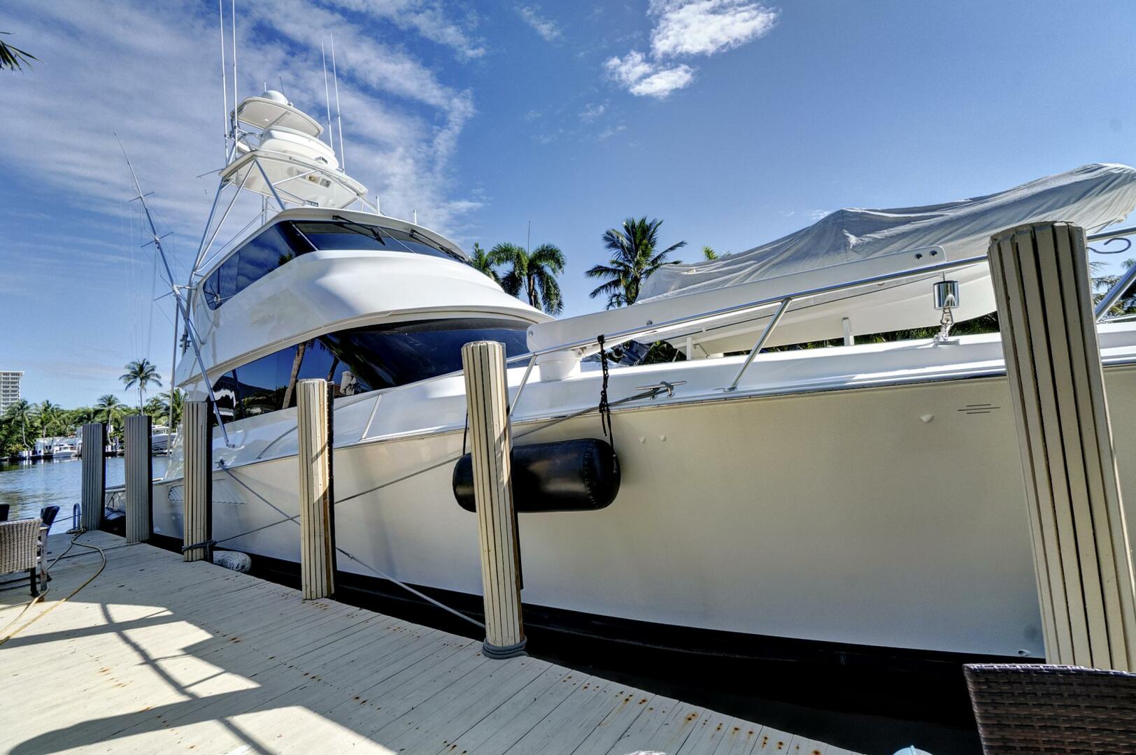 2008 Viking 74 Enclosed Bridge - Image 9