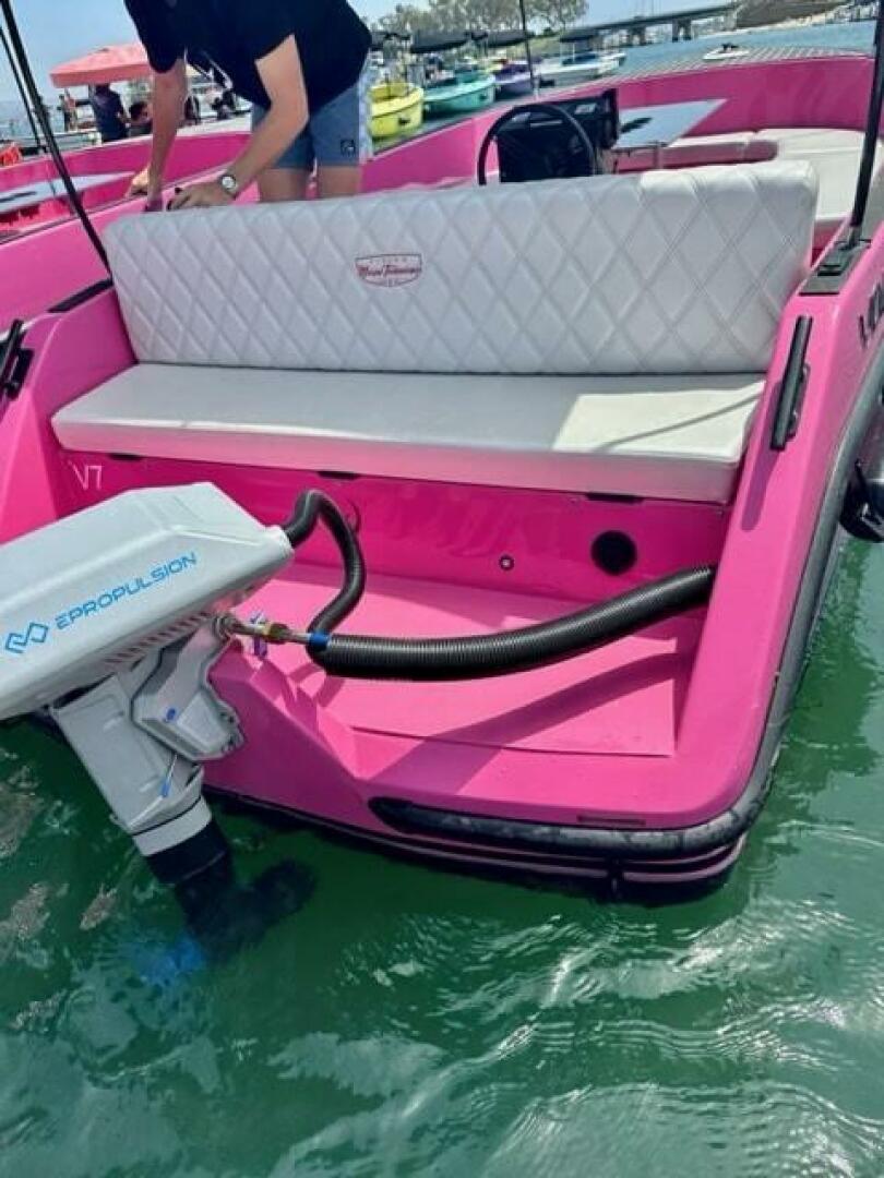 2024 Vision WX Tritoon - Image 185