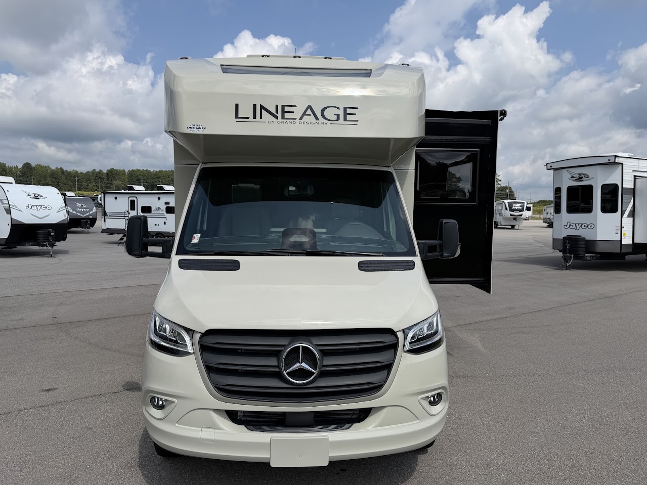 2027 Grand Design Lineage Series M 25FW - Image 2
