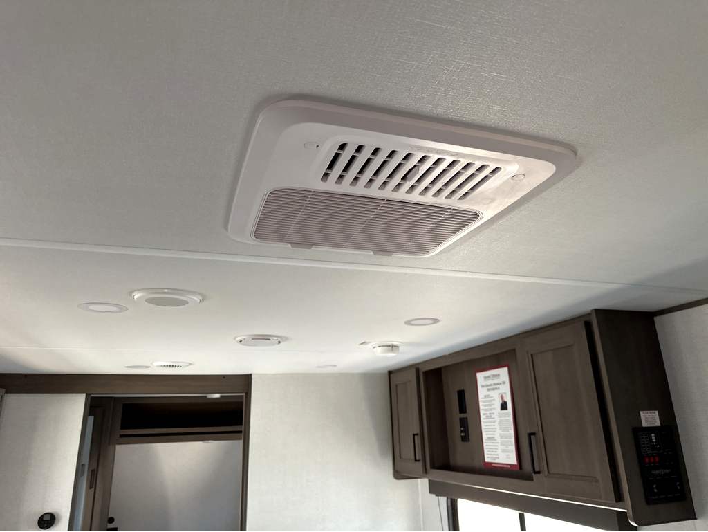 2026 GRAND DESIGN TRANSCEND 25MLX - Image 23