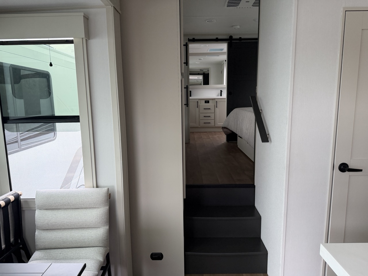 2026 Grand Design Solitude 380FL - Image 7