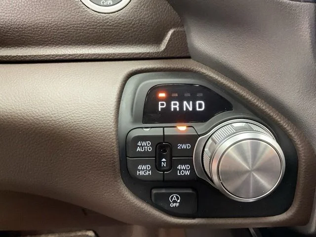 2025 Ram 1500 Laramie 4x4 Crew Cab 5'7" Box - Image 20
