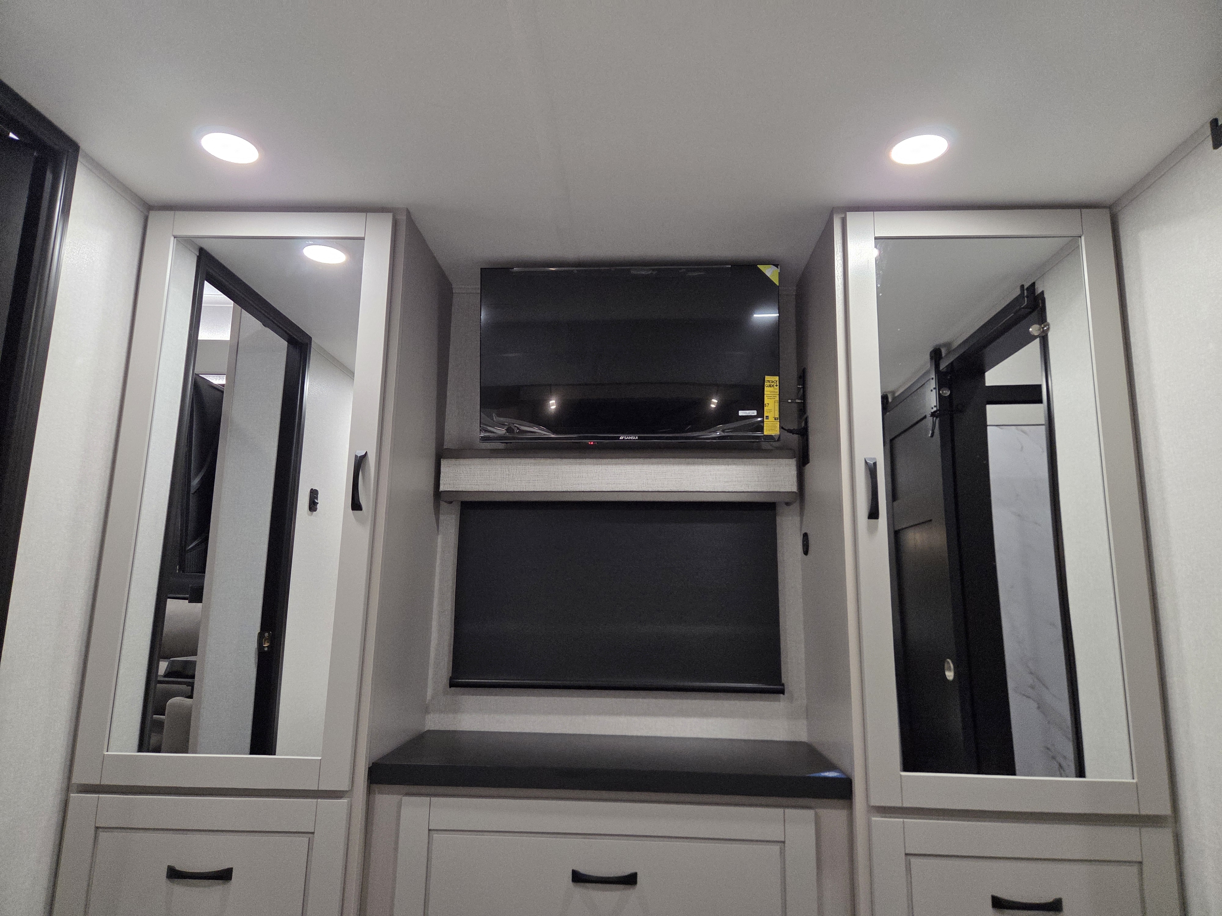 2026 Jayco North Point 395DSDB - Image 15