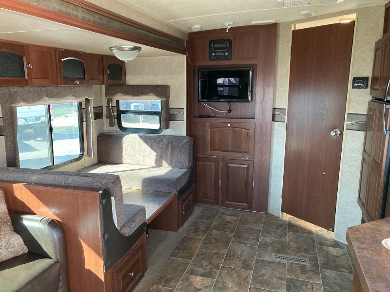 2015 Forest River Rockwood Ultra Lite 2604WS - Image 9
