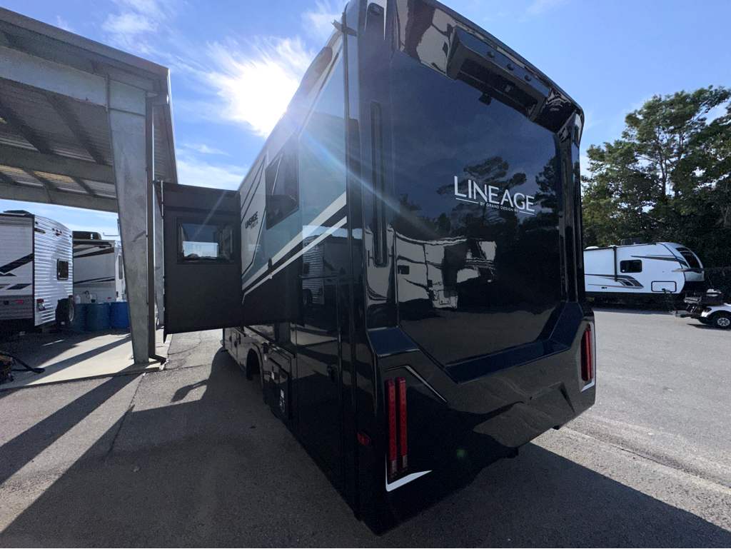 2026 Grand Design Lineage Series M 25TK - Image 3