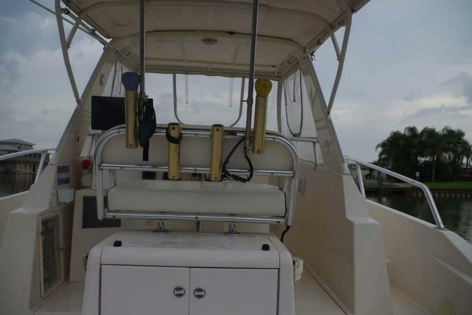 1994 Intrepid 376 Walkaround - Image 10