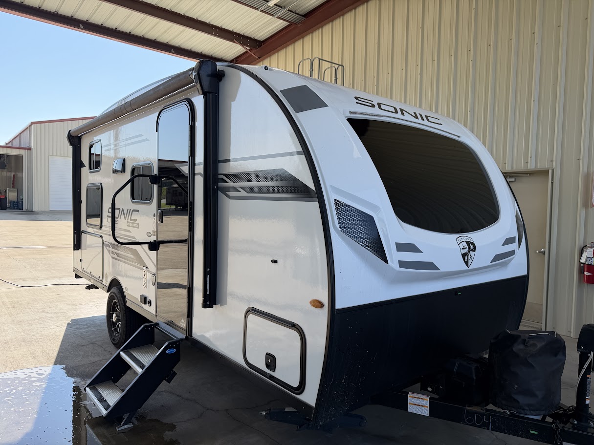 2025 VENTURE RV SONIC 169VUD - Image 1