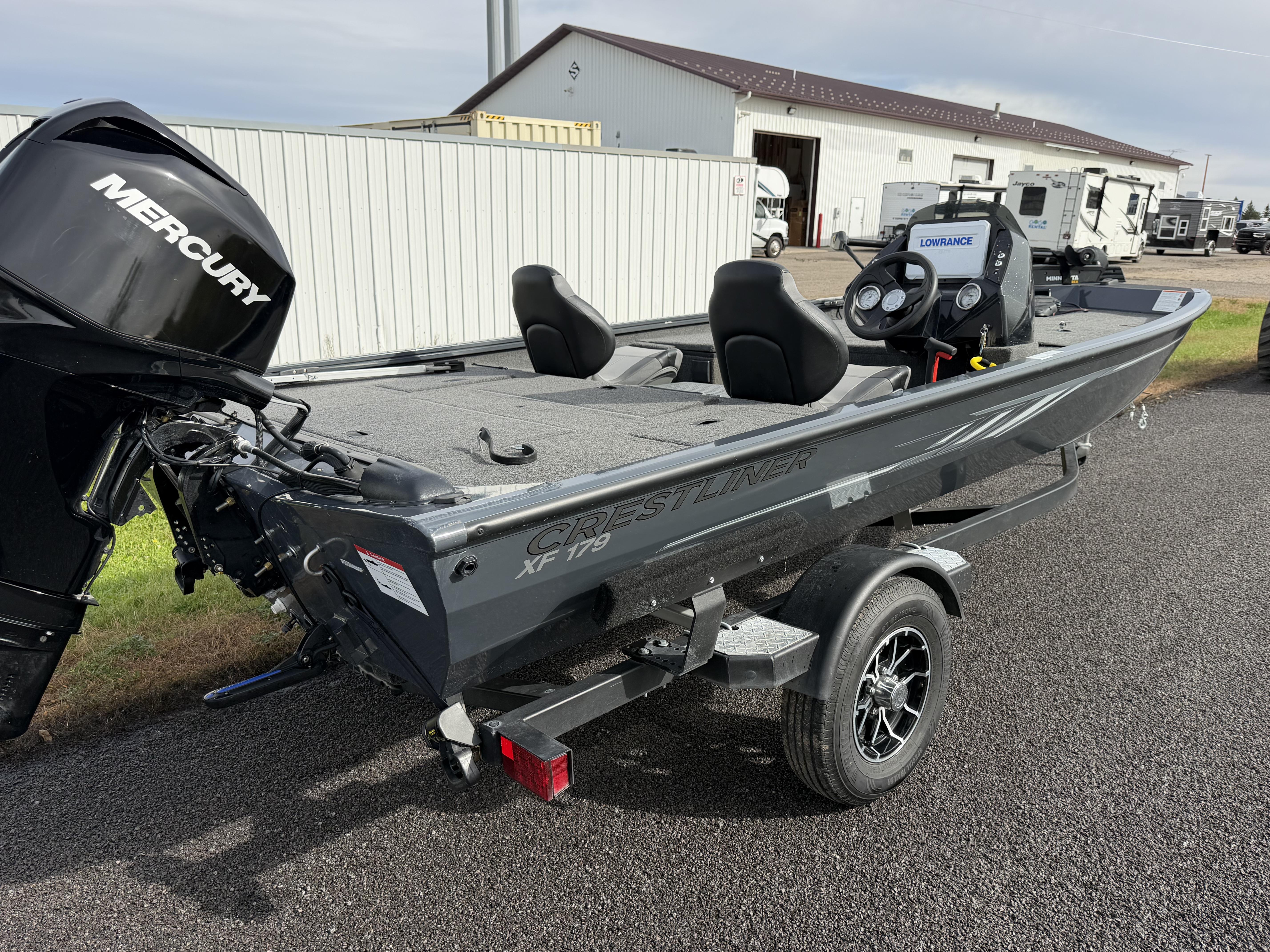 2024 CRESTLINER XT 179 BASS - Image 2