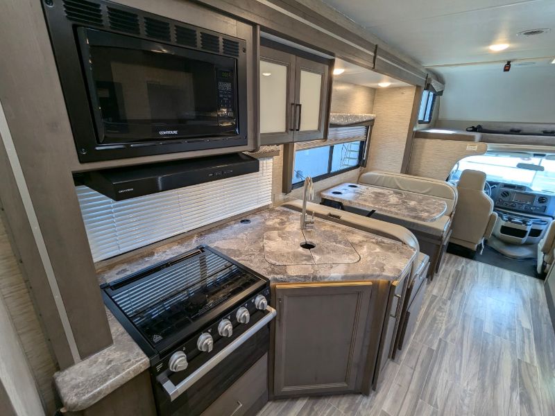 2024 Thor Motor Coach Four Winds 28Z - Image 20