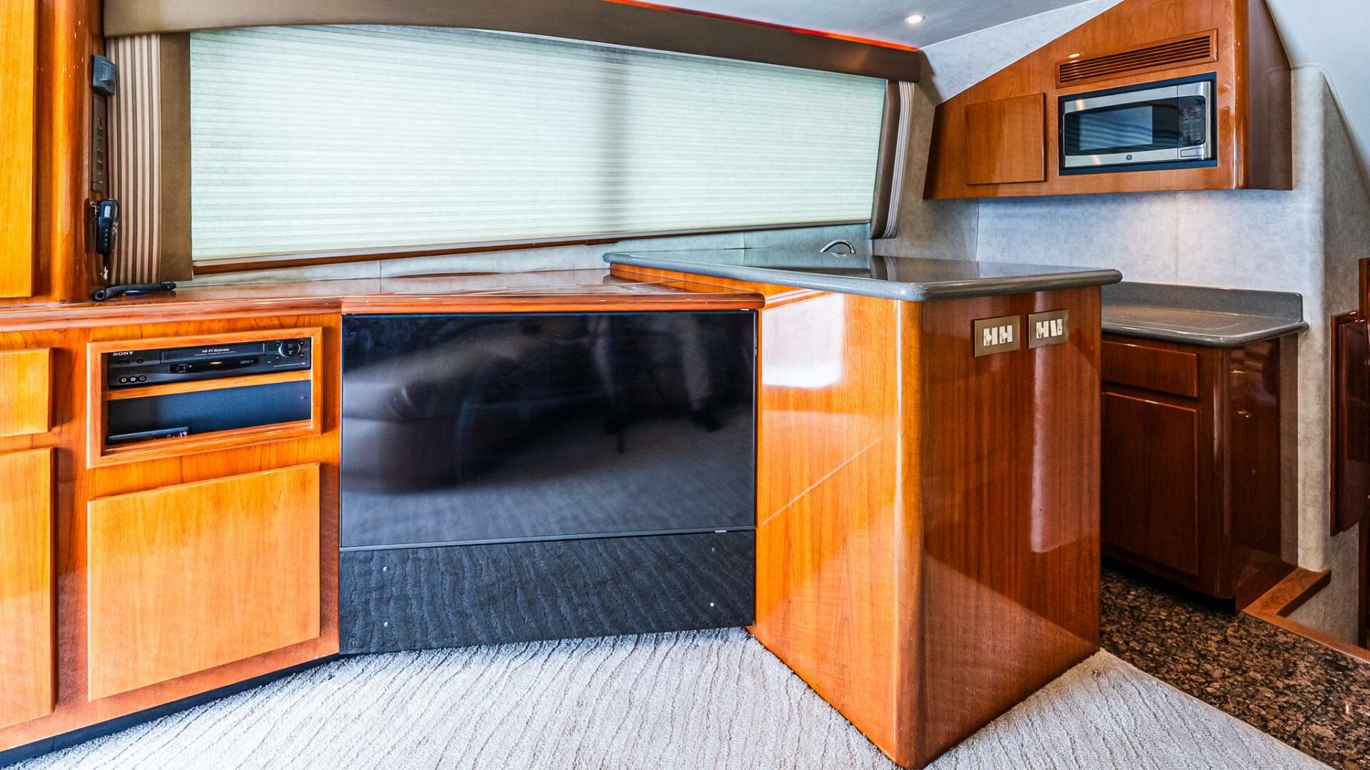 2003 Egg Harbor 42 Convertible - Image 17