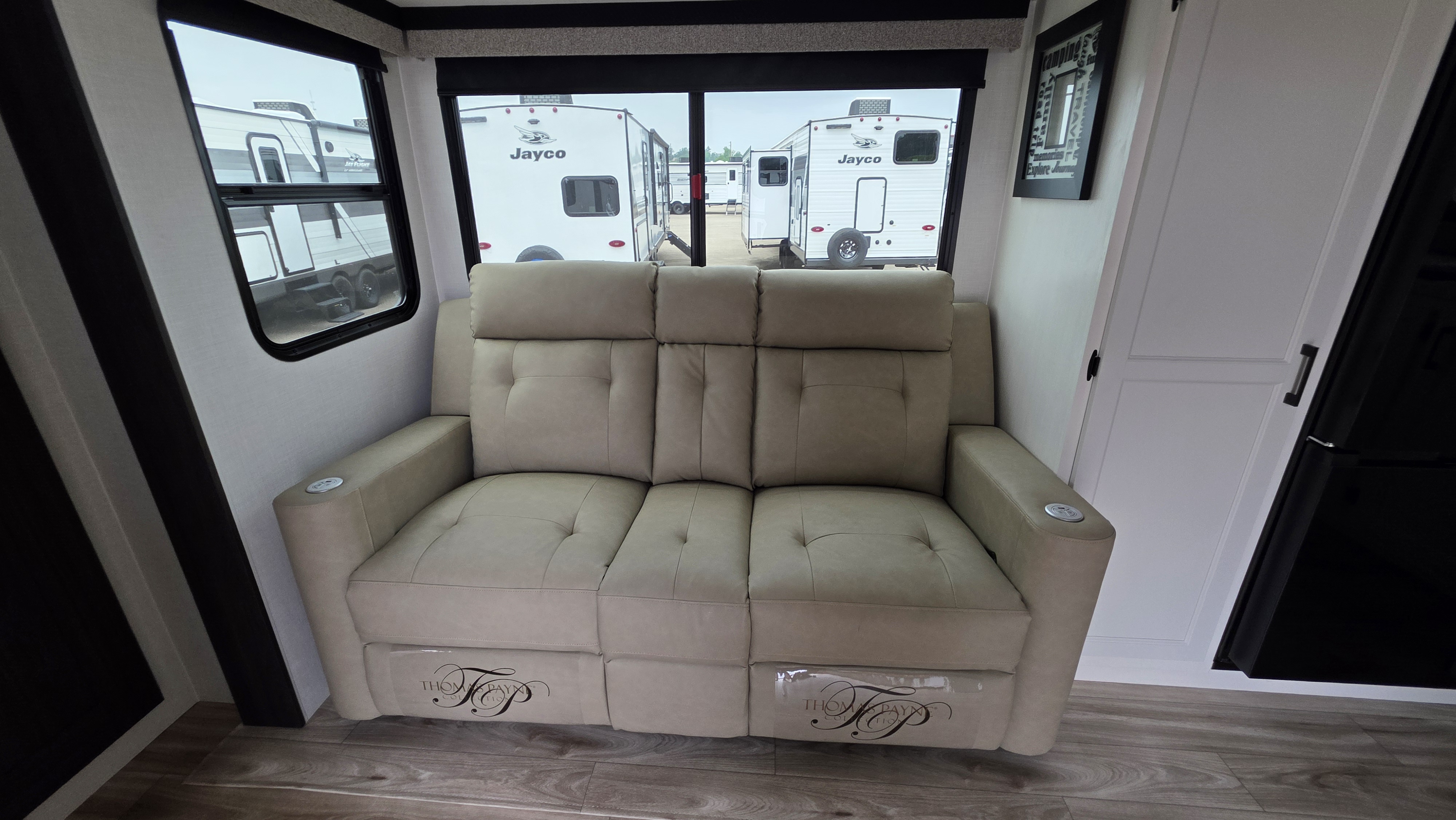 2027 VENTURE RV STRATUS 262VFK - Image 9