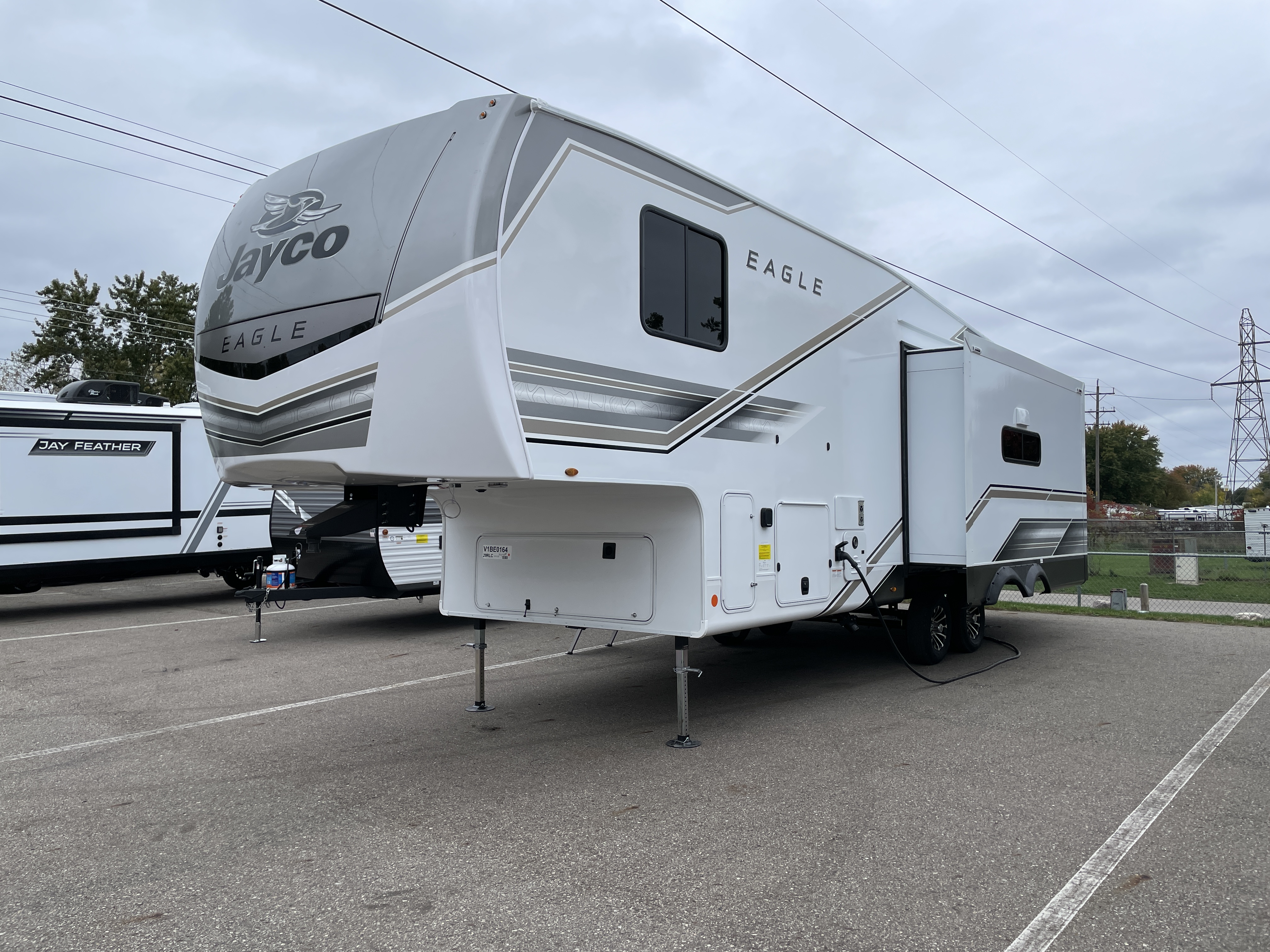 2027 Jayco Eagle 29RLC - Image 6