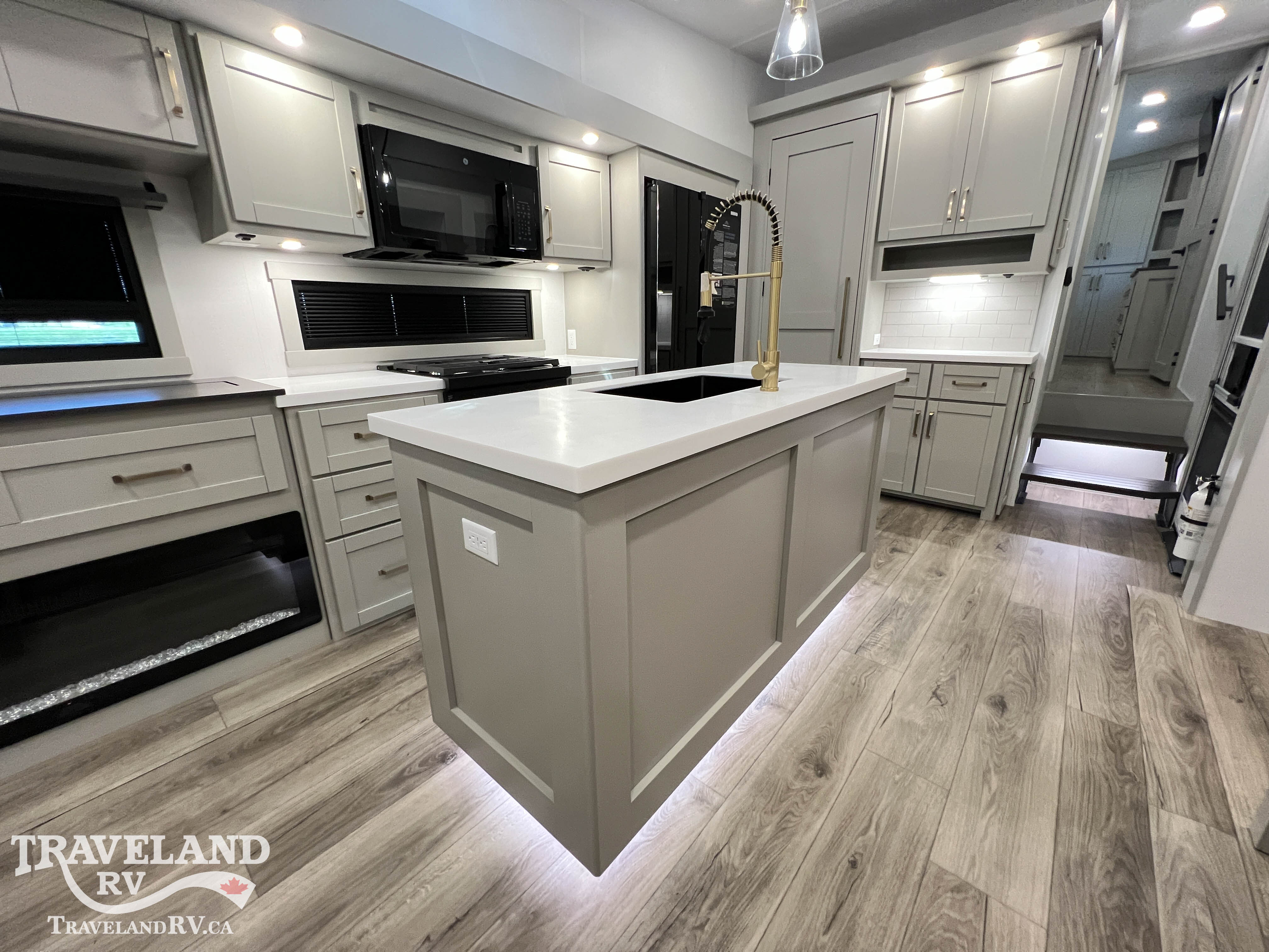2027 Brinkley RV Model Z 3100 - Image 26